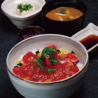 まぐろの漬け丼